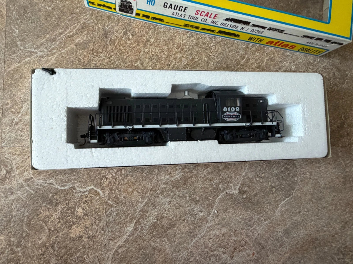 Atlas/Kato HO Scale ALCo RS-1 Diesel Engine (New York Central, Road #8109)