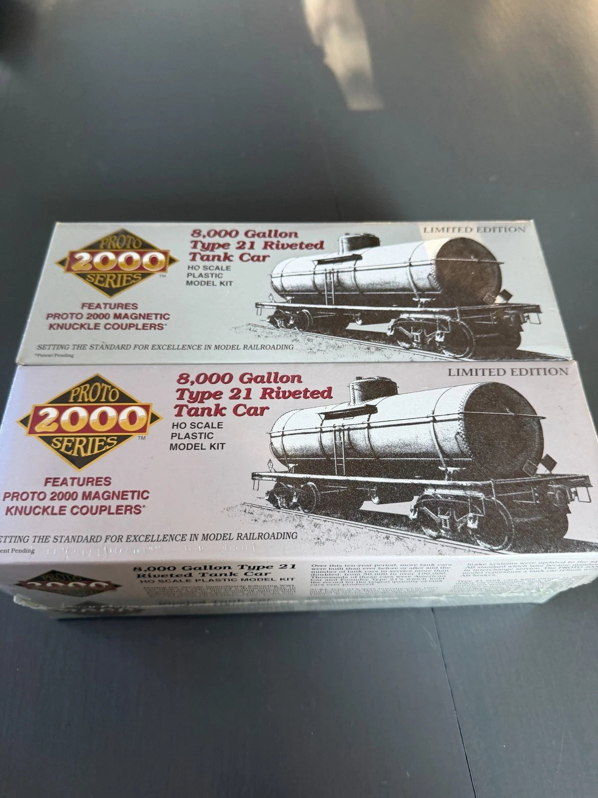 Proto 2000- 8000 Gallon Type 21 Riveted Tank Car #21761 4 Pack BNIB - SEALED