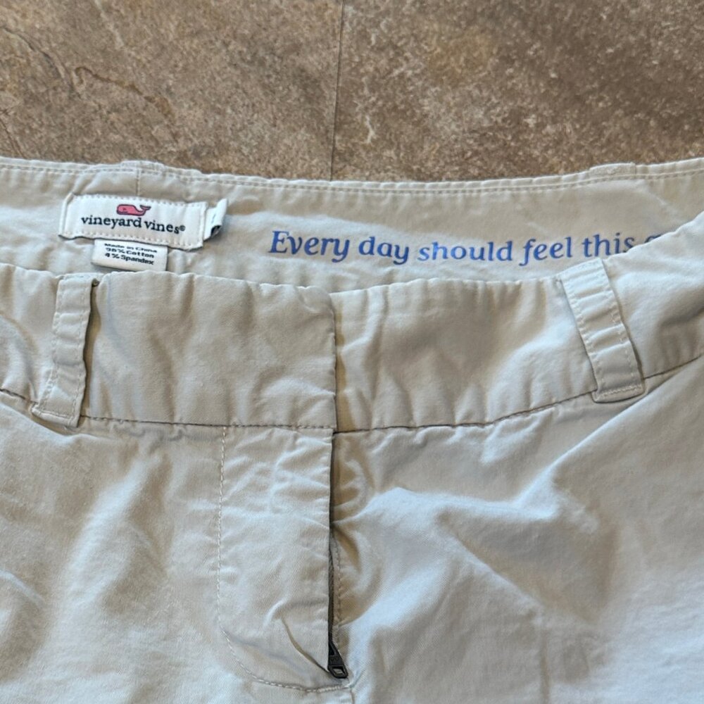 Vineyard Vines Womens Khaki Shorts Tan - Everyday should feel this good- Size 2
