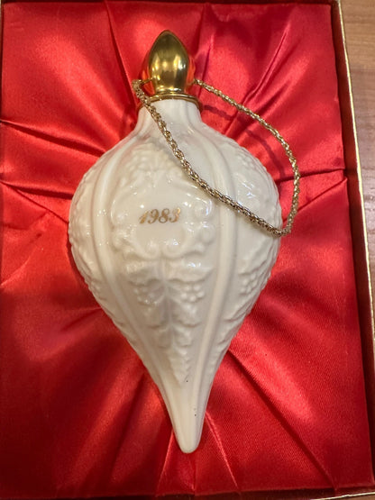 1983 Lenox ANNUAL Christmas Ornament Holly Motif w/ 24K Gold Trim + Box + Card