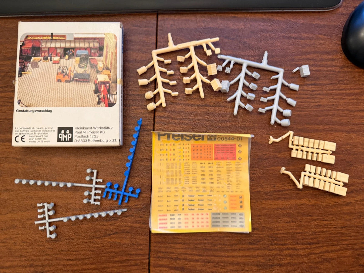 Preiser 17100 HO Scale Train Accessory Kit - 90 Unpainted Miniatures