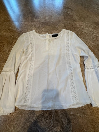 Joe & Elle White embroidered Lace Top Blouse - Size Small