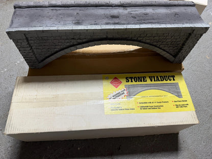 Aristo-Craft 7404 Foam Viaduct - One Piece Approx 23.5 #1 Gauge BNIB