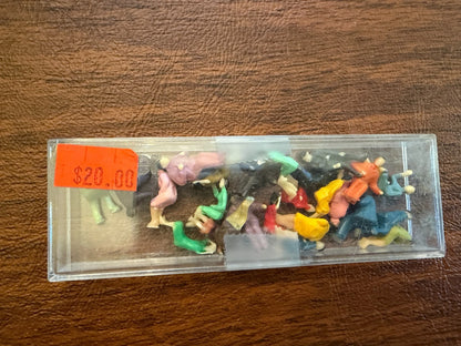 HO Scale Painted Seated Model Figures - Lot of 24 Plastic Miniature People - NEW