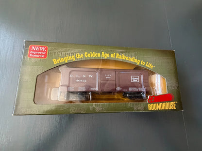 Roundhouse HO Delaware, Lackawanna & Western 36" Box Car #40832 #84176 - BNIB