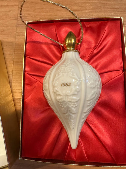 1983 Lenox ANNUAL Christmas Ornament Holly Motif w/ 24K Gold Trim + Box + Card
