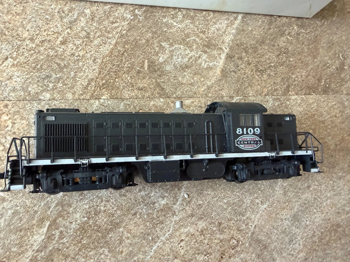 Atlas/Kato HO Scale ALCo RS-1 Diesel Engine (New York Central, Road #8109)