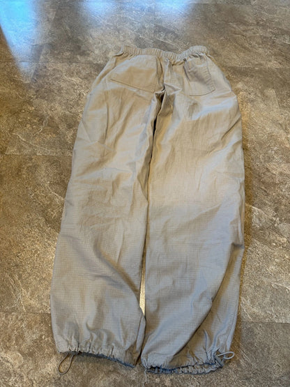 Hippie Rose Juniors' Bungee-Hem Textured Parachute Pants -X-Small