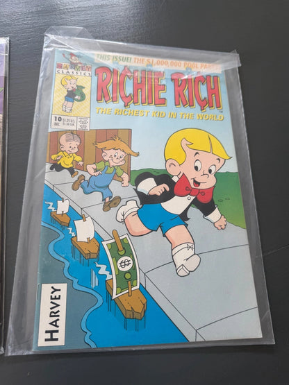 Vintage - Lot 6 Richie Rich Comic Books - 1970's and after; Stored in Plastic