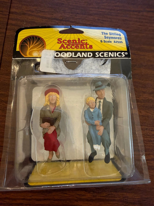 Woodland Scenics Scenic Accents G Scale The Sitting Seymores - A2535 - BNIB