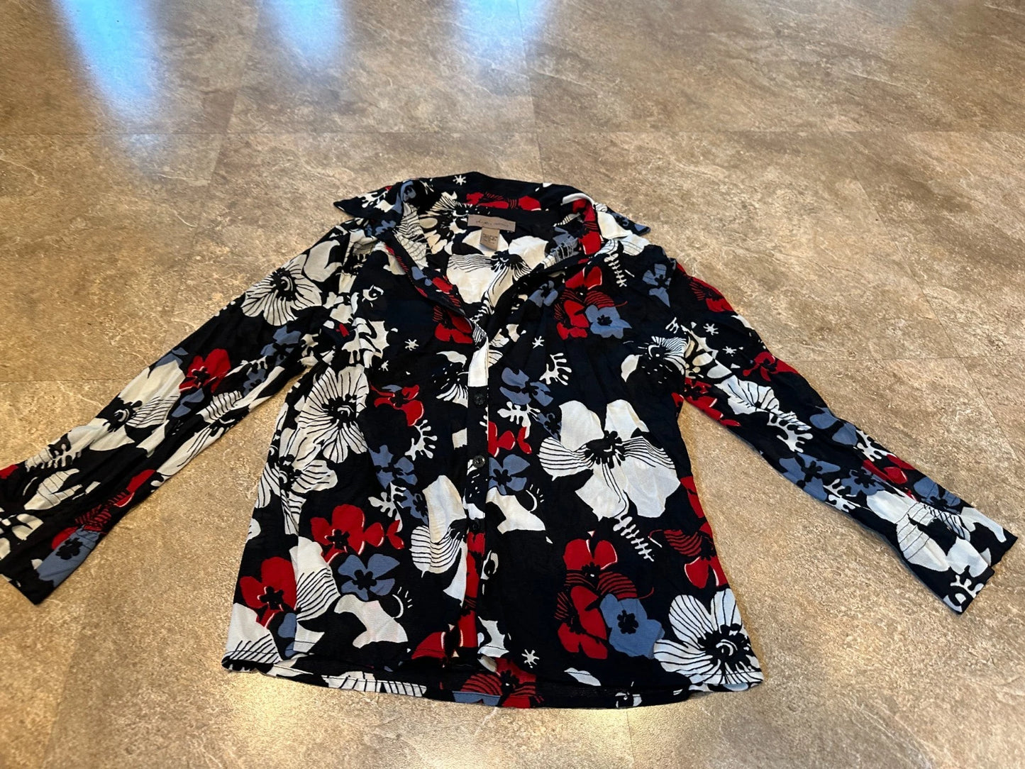Womens I.E. relaxed Black , Blue, Red Floral Collared Blouse - Size Small