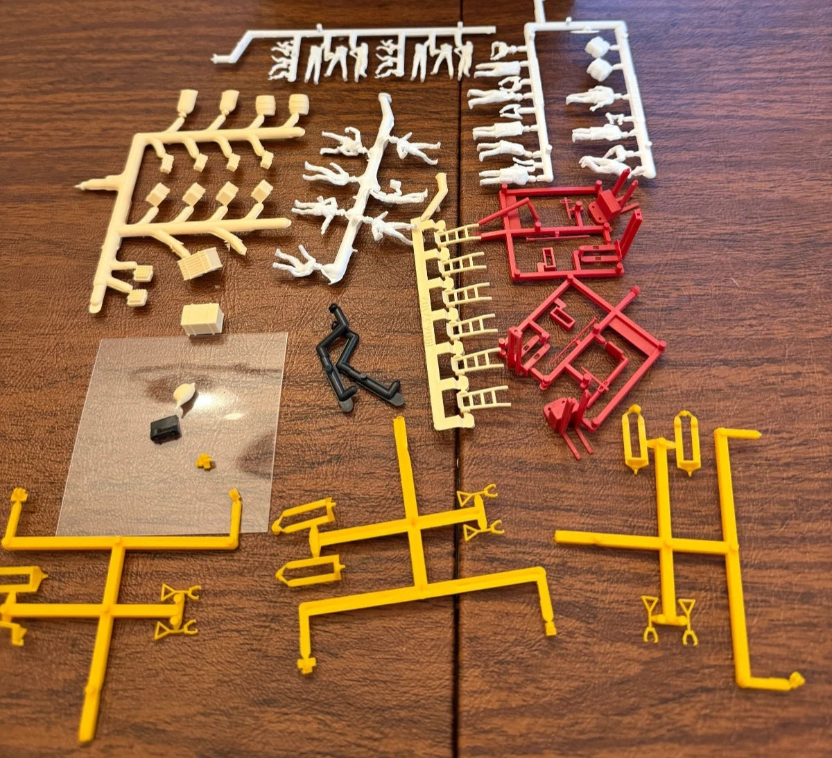 3pc Lot Preiser 16349, 16348, 16336 Unpainted Figures Model Railway HO Scale