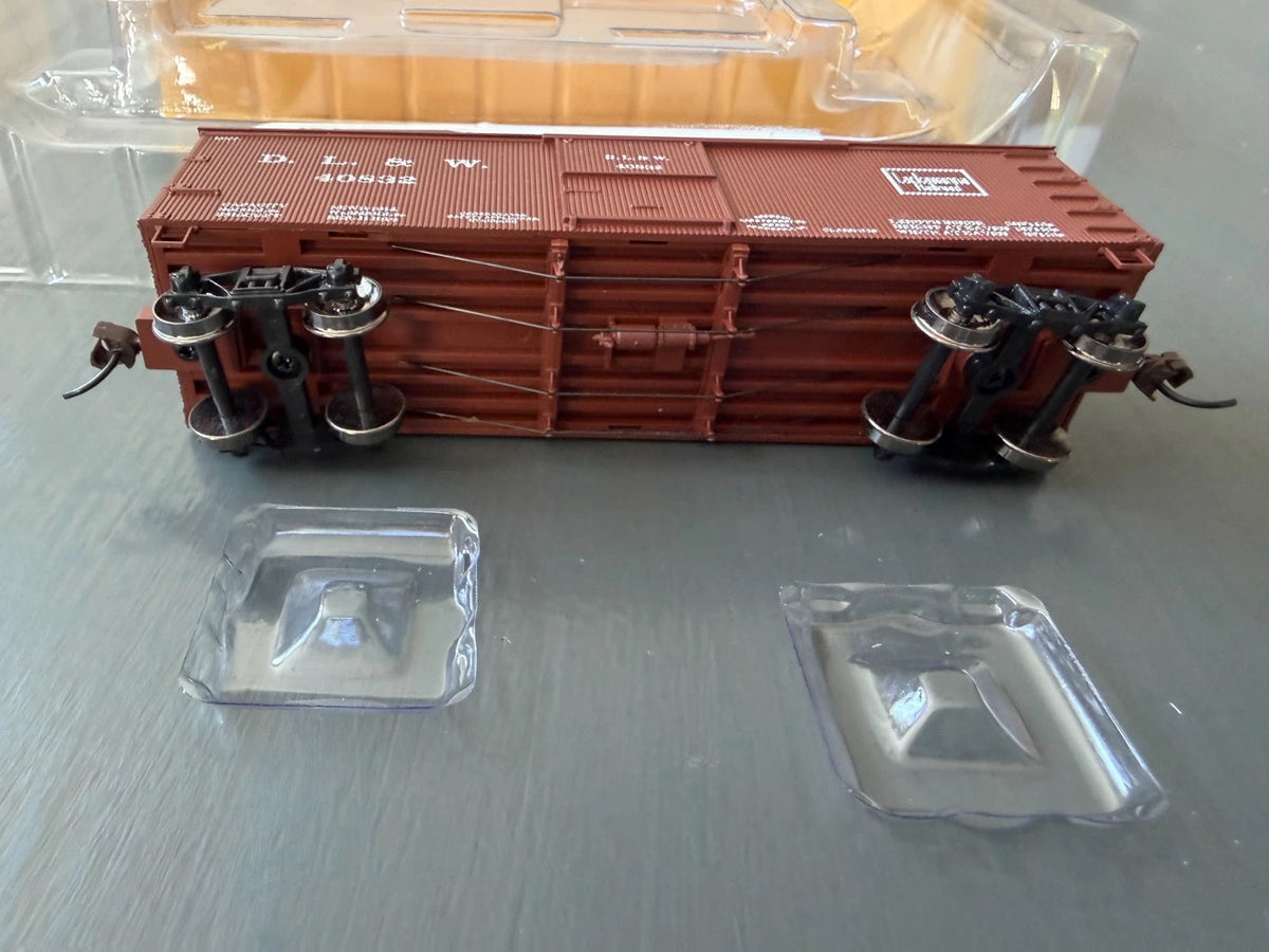 Roundhouse HO Delaware, Lackawanna & Western 36" Box Car #40832 #84176 - BNIB