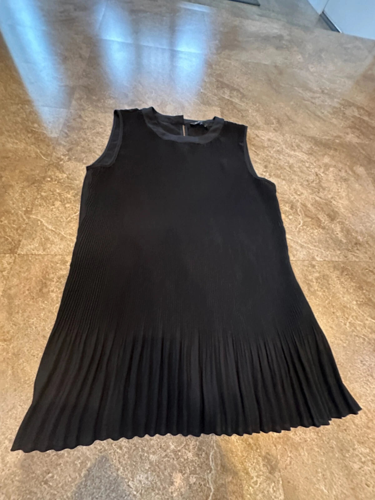 Womens DKNY Black Pleated Top Size 6 - Nice Piece