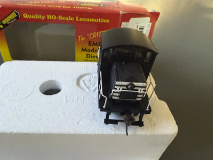 HO Roundhouse EMD Model 40 Diesel Locomotive R-T-R Black The Critter BNIB