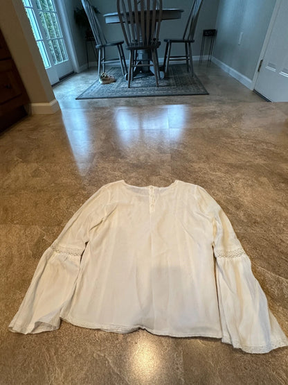 Joe & Elle White embroidered Lace Top Blouse - Size Small