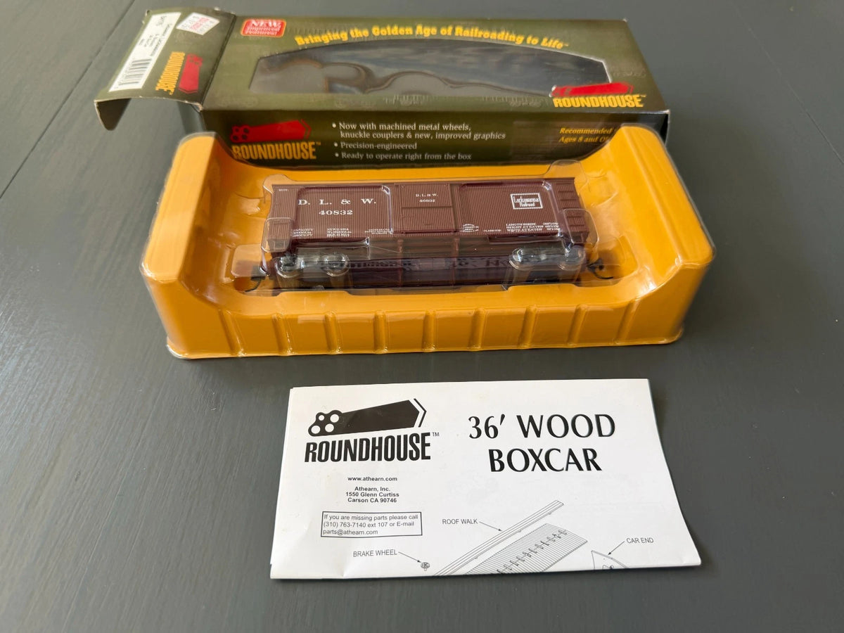 Roundhouse HO Delaware, Lackawanna & Western 36" Box Car #40832 #84176 - BNIB