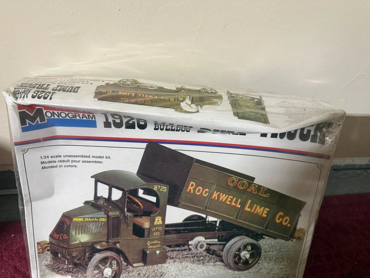 Vintage Monogram 1926 Mack Bulldog Dump Truck 1/24 Model Kit V1976 Rockwell BNIB