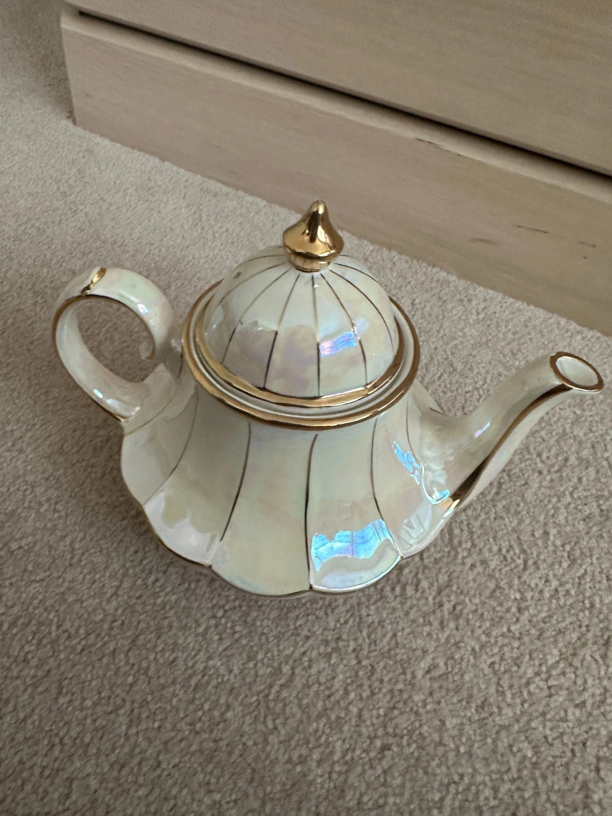 Vintage Genuine Royal Richmond English Teapot -Marked England 3201 AS