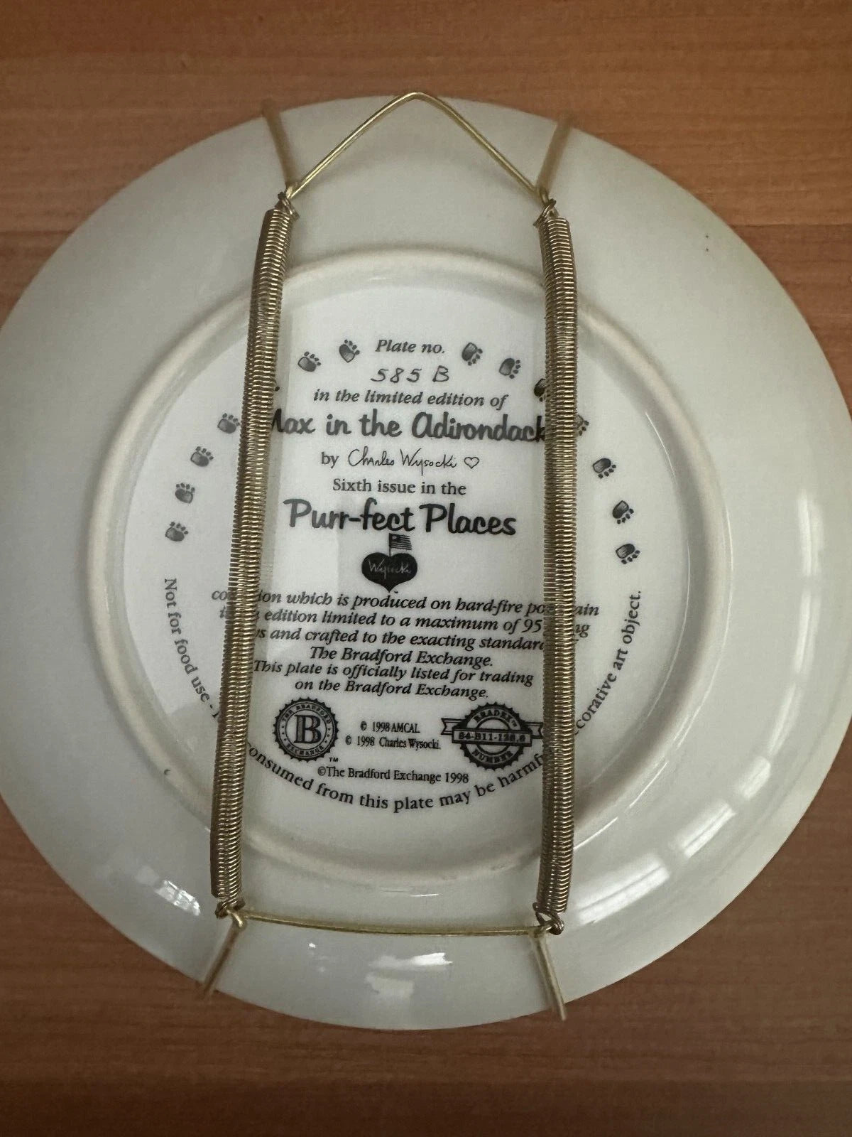 Bradford Exchange Purr-Fect Places MAX IN THE ADIRONDACKS Cat Plates w/Hanger