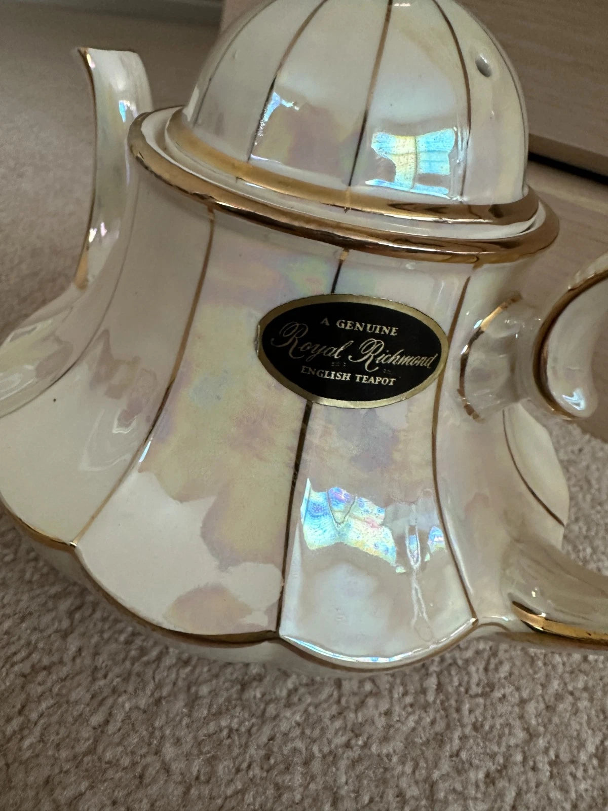 Vintage Genuine Royal Richmond English Teapot -Marked England 3201 AS