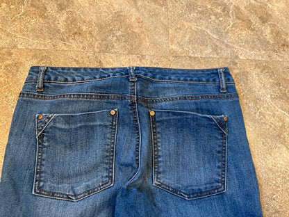 Bandolino Karyn Boyfriend Straight Leg Medium Wash Jeans Size 4