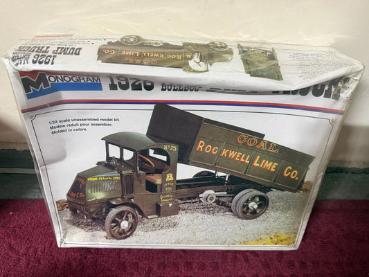 Vintage Monogram 1926 Mack Bulldog Dump Truck 1/24 Model Kit V1976 Rockwell BNIB