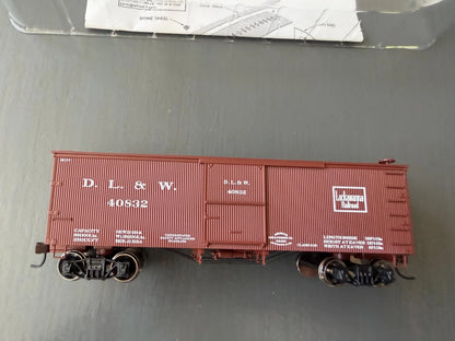 Roundhouse HO Delaware, Lackawanna & Western 36" Box Car #40832 #84176 - BNIB