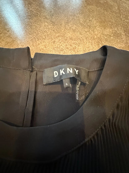 Womens DKNY Black Pleated Top Size 6 - Nice Piece