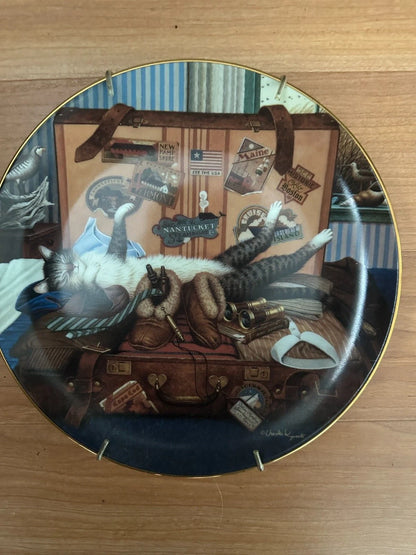Bradford Exchange Purr-Fect Places Mabel the Stowaway Cat Plates /Hanger