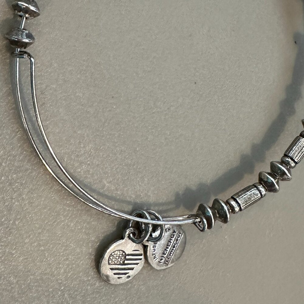 Alex and Ani Anchors away Bangle Bracelet - EUC