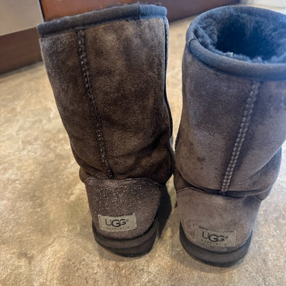 Lot 2 Pairs of Authentic UGGs  UGG Classic Short Boots - Black & Brown -Size 8