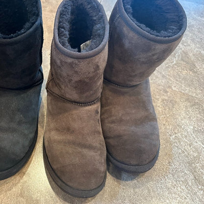 Lot 2 Pairs of Authentic UGGs  UGG Classic Short Boots - Black & Brown -Size 8