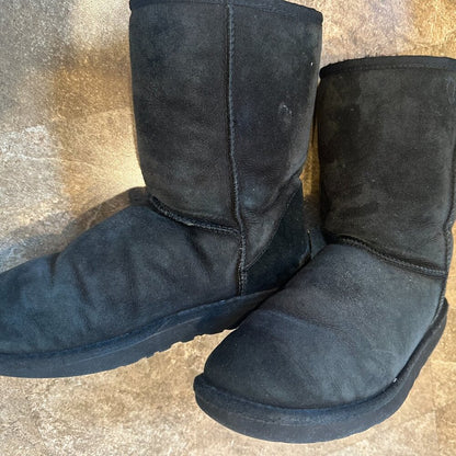 Lot 2 Pairs of Authentic UGGs  UGG Classic Short Boots - Black & Brown -Size 8