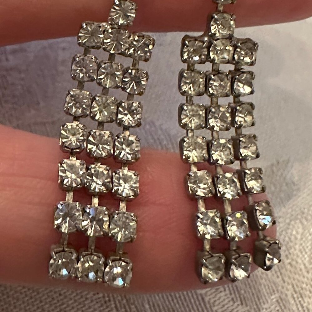 Vintage Costume Jewelry - Dangling 3 Row Rhinestone Post Earrings Retired - EUC