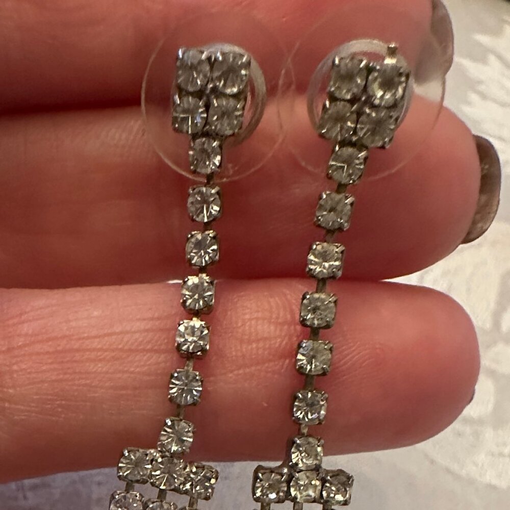 Vintage Costume Jewelry - Dangling 3 Row Rhinestone Post Earrings Retired - EUC