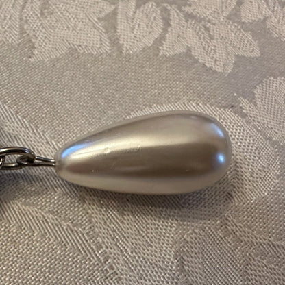 Vintage Costume Jewelry -Pearl Rhinestone Drop Brooch Pin - EUC