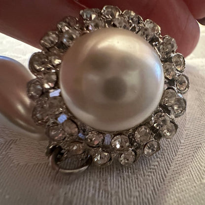 Vintage Costume Jewelry -Pearl Rhinestone Drop Brooch Pin - EUC