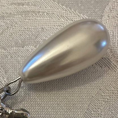 Vintage Costume Jewelry -Pearl Rhinestone Drop Brooch Pin - EUC