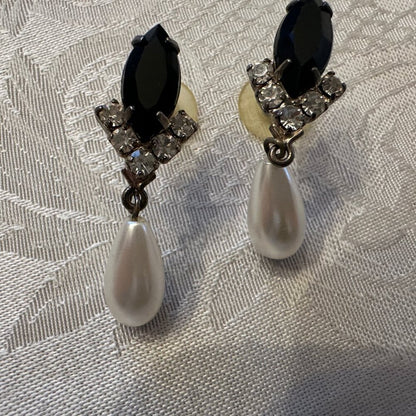 Costune Jewelry - Black Emerald Square Cut Post Earrings with Rhinestones EUC