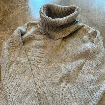 GH Bass & Co Womens Turtle neck Tan Cable Sweater - medium