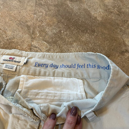 Vineyard Vines Womens Khaki Shorts Tan - Everyday should feel this good- Size 2