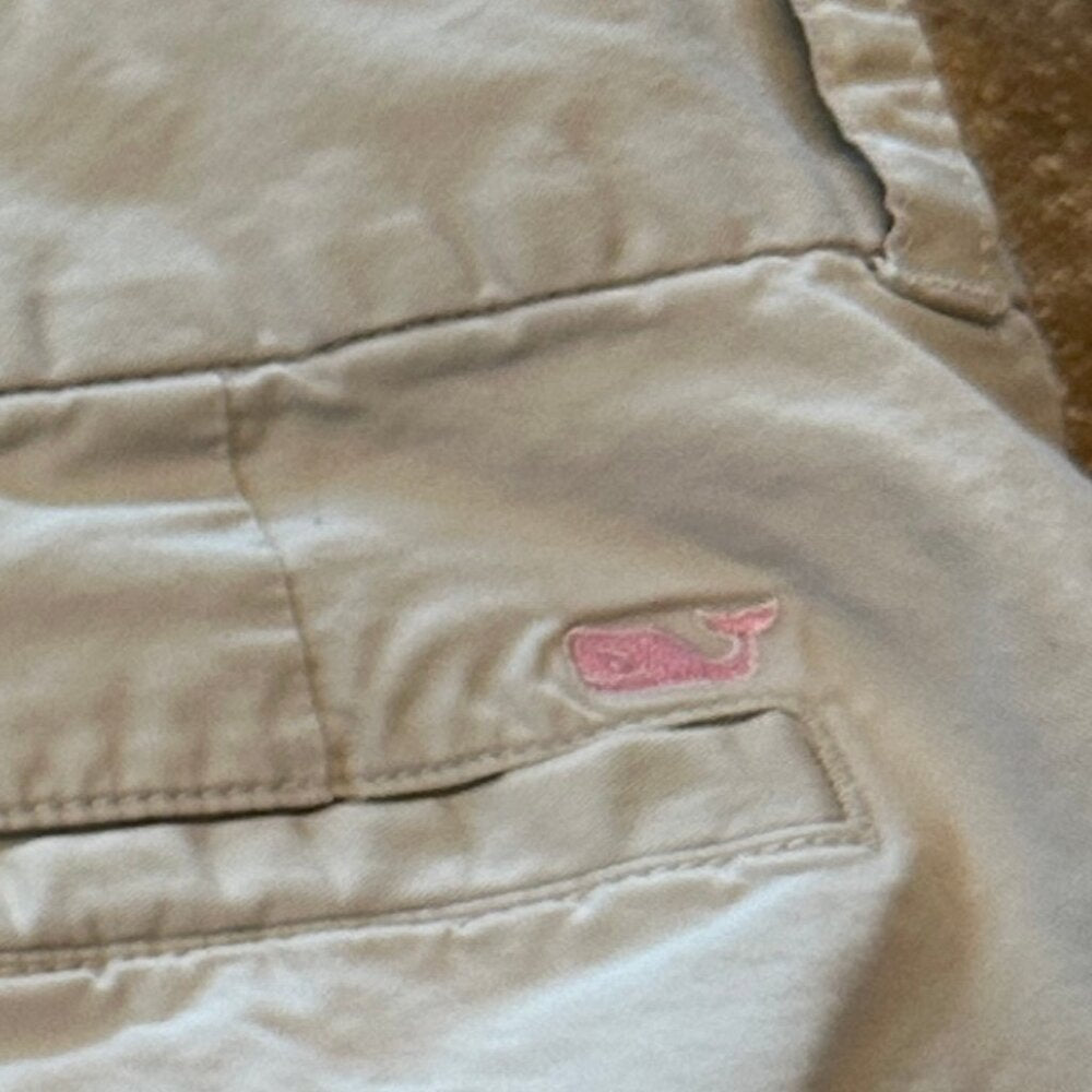 Vineyard Vines Womens Khaki Shorts Tan - Everyday should feel this good- Size 2